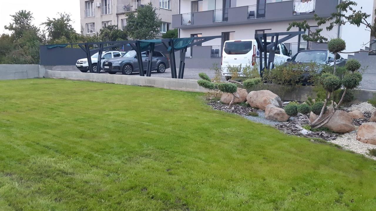 Панорамні Апартаменти Uzhhorod Ngoại thất bức ảnh