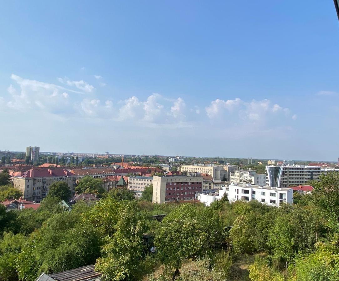 Панорамні Апартаменти Uzhhorod Ngoại thất bức ảnh