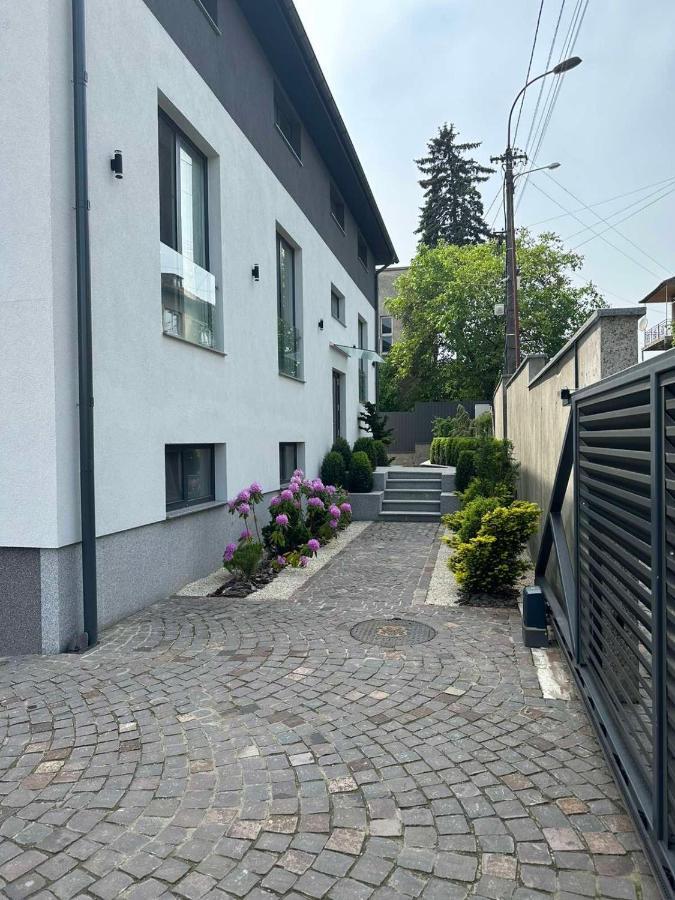 Панорамні Апартаменти Uzhhorod Ngoại thất bức ảnh